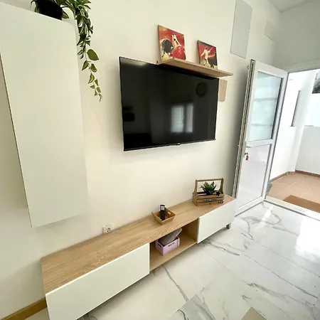 1 Island Village With Wi Fi And Pool Apartmán